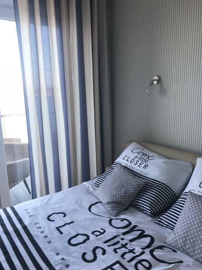 Apartament Z Widokiem Na Jezioro Apartment Rydzewo Luaran gambar